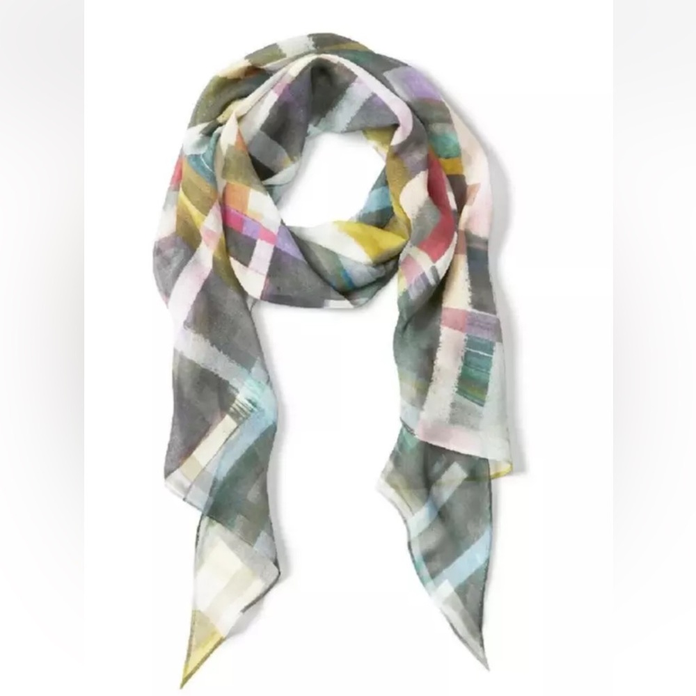 CAbi New NWT Staple Scarf #4395 Gray white multi Was $64